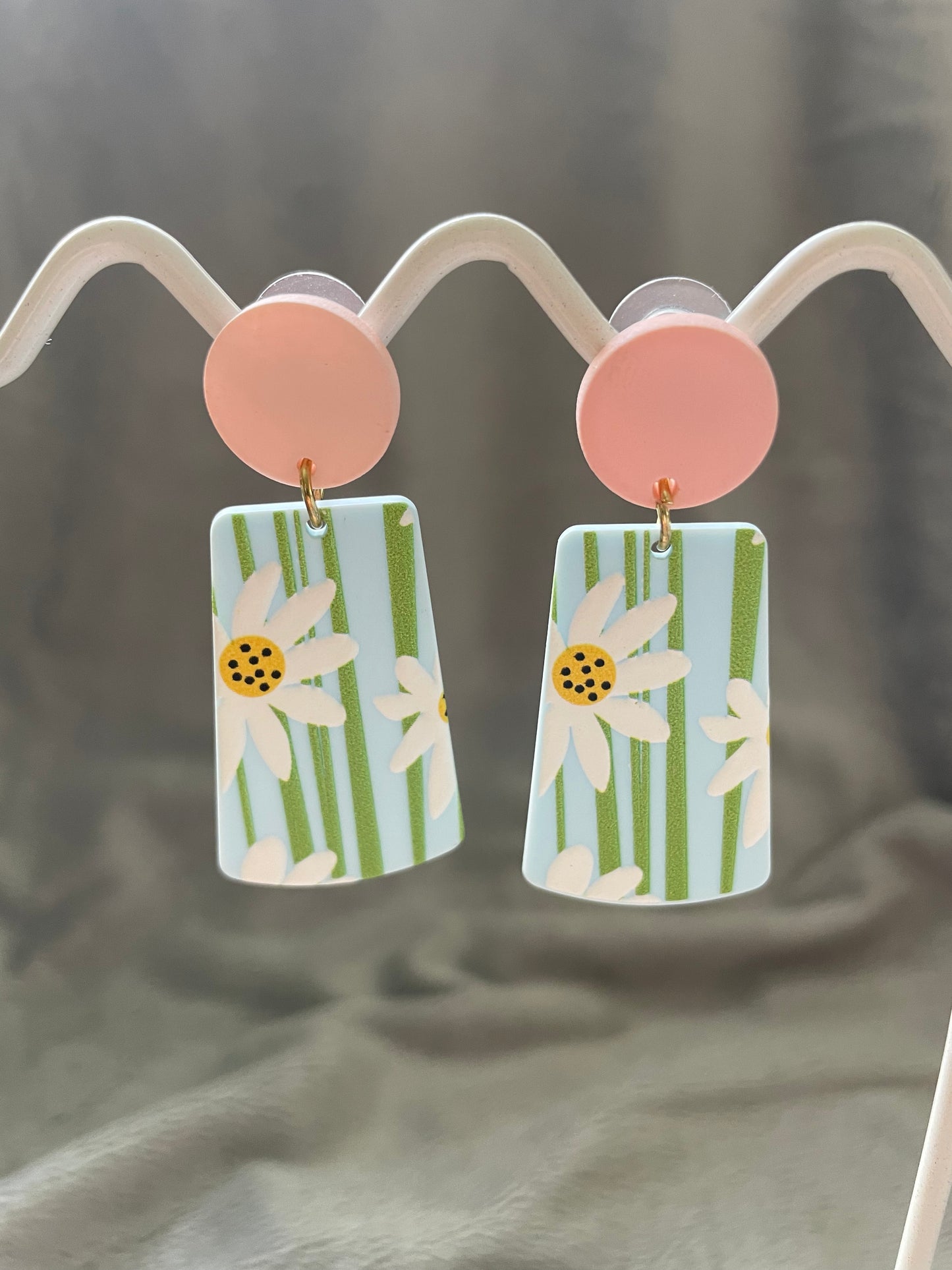 Daisy Dangles