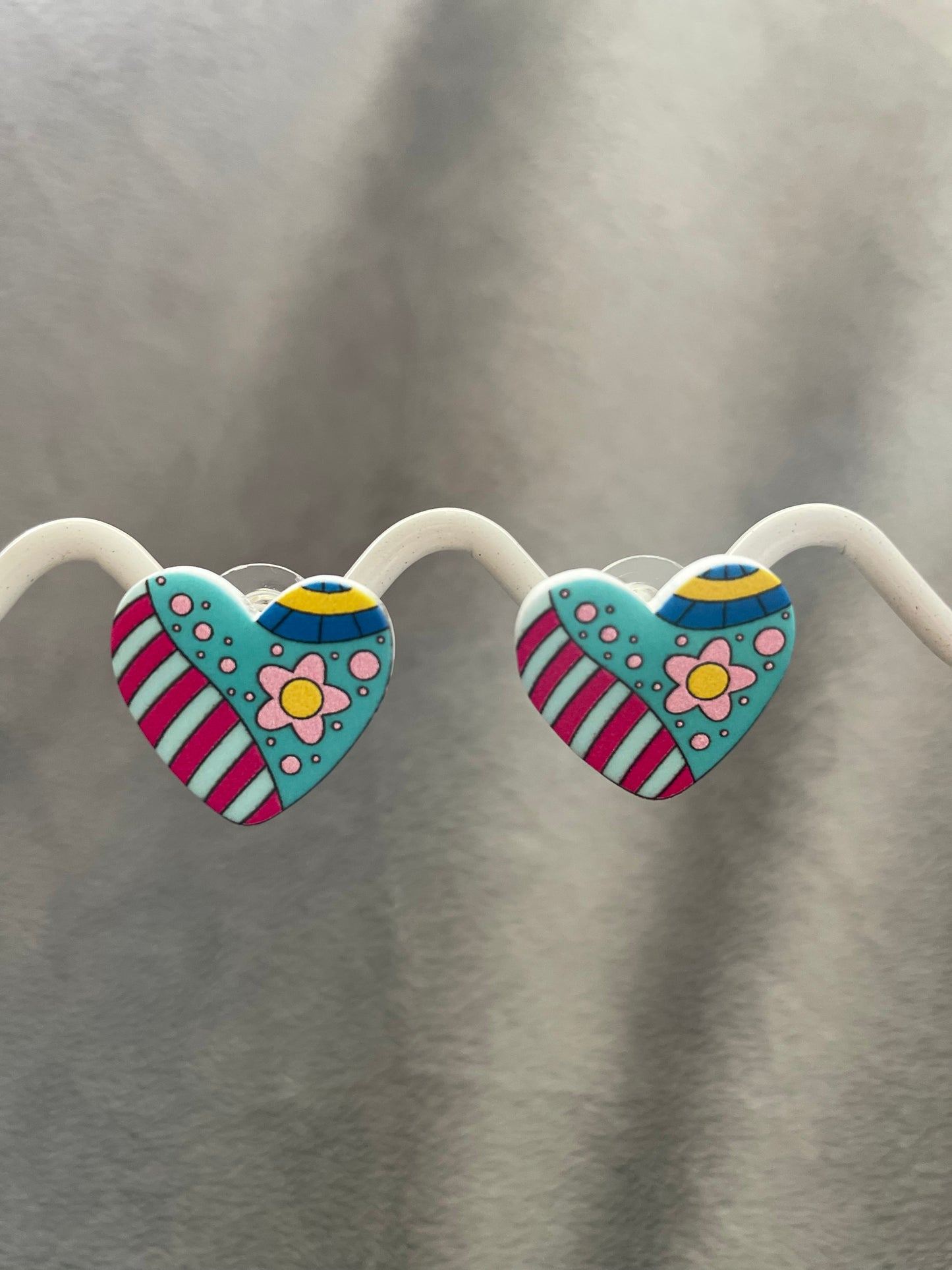 Pattern heart stud 1