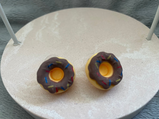 Brown donut stud