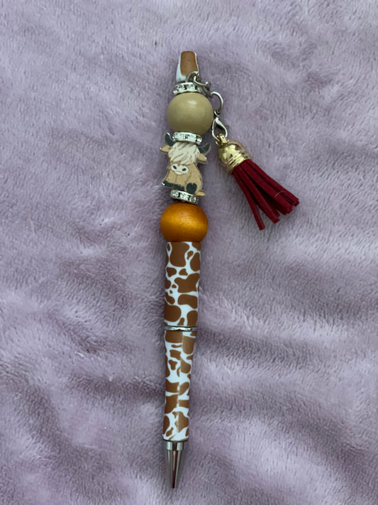 Cow print pen