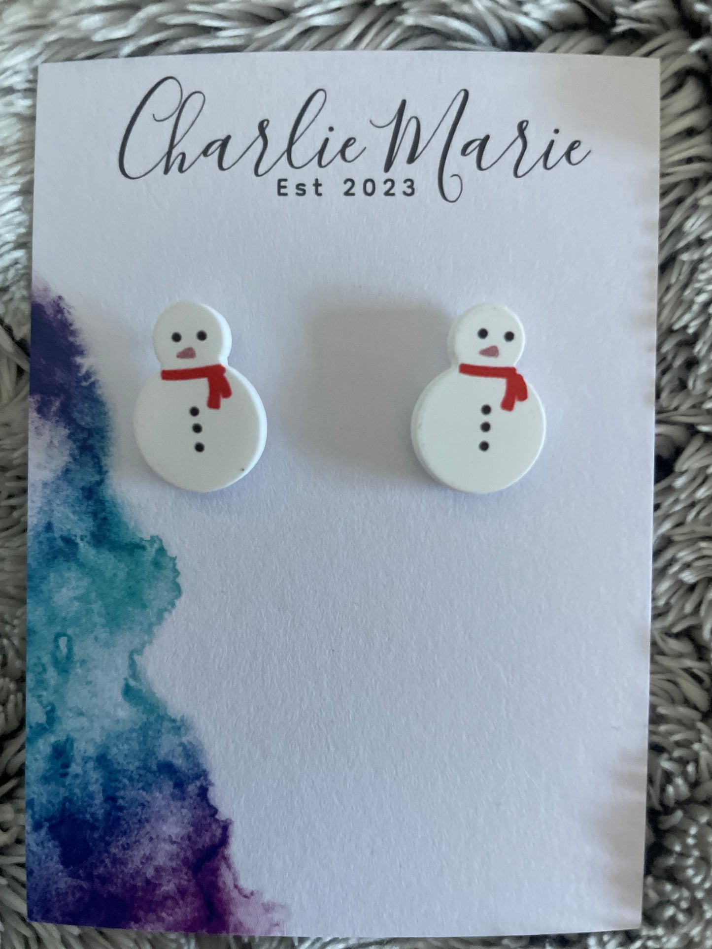 Snowman studs